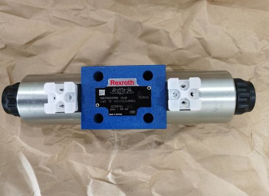 Rexroth R900589988 4WE10J3X/CG24N9K4  4WE10J33/CG24N9K4   Directional Spool Valves, Direct Operated, with Solenoid Actua